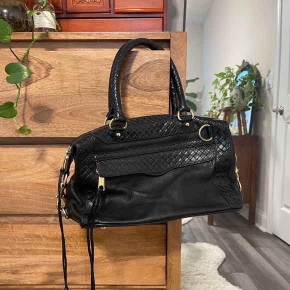 Rebecca Minkoff Handbags - 🆕 Vintage Rebecca Minkoff Black Woven Leather Handbag